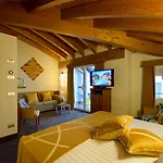Hotel Color Style, Design & Gourmet