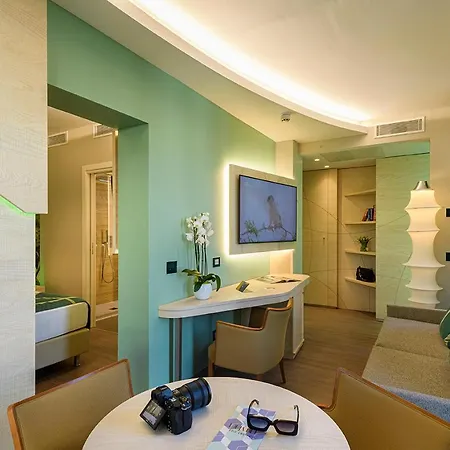 Color Style, Design & Gourmet Hotel 4*