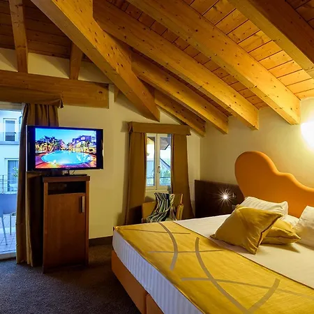 Color Style, Design & Gourmet Бардолино